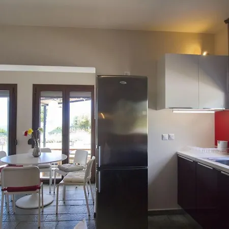 ヴィラ Trapezaki Sleeps 6 *